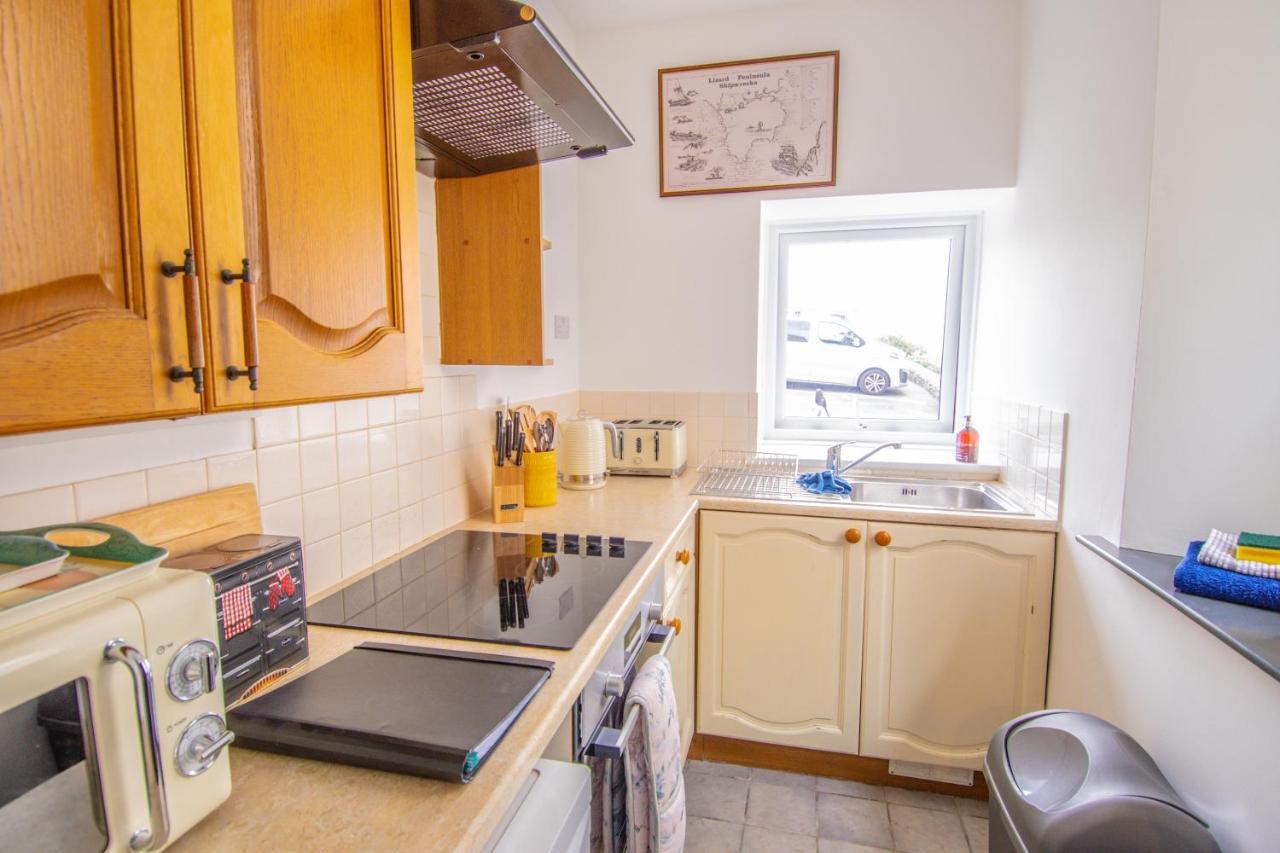 Journeys End With Stunning Sea Views From The Headland Βίλα Coverack Εξωτερικό φωτογραφία