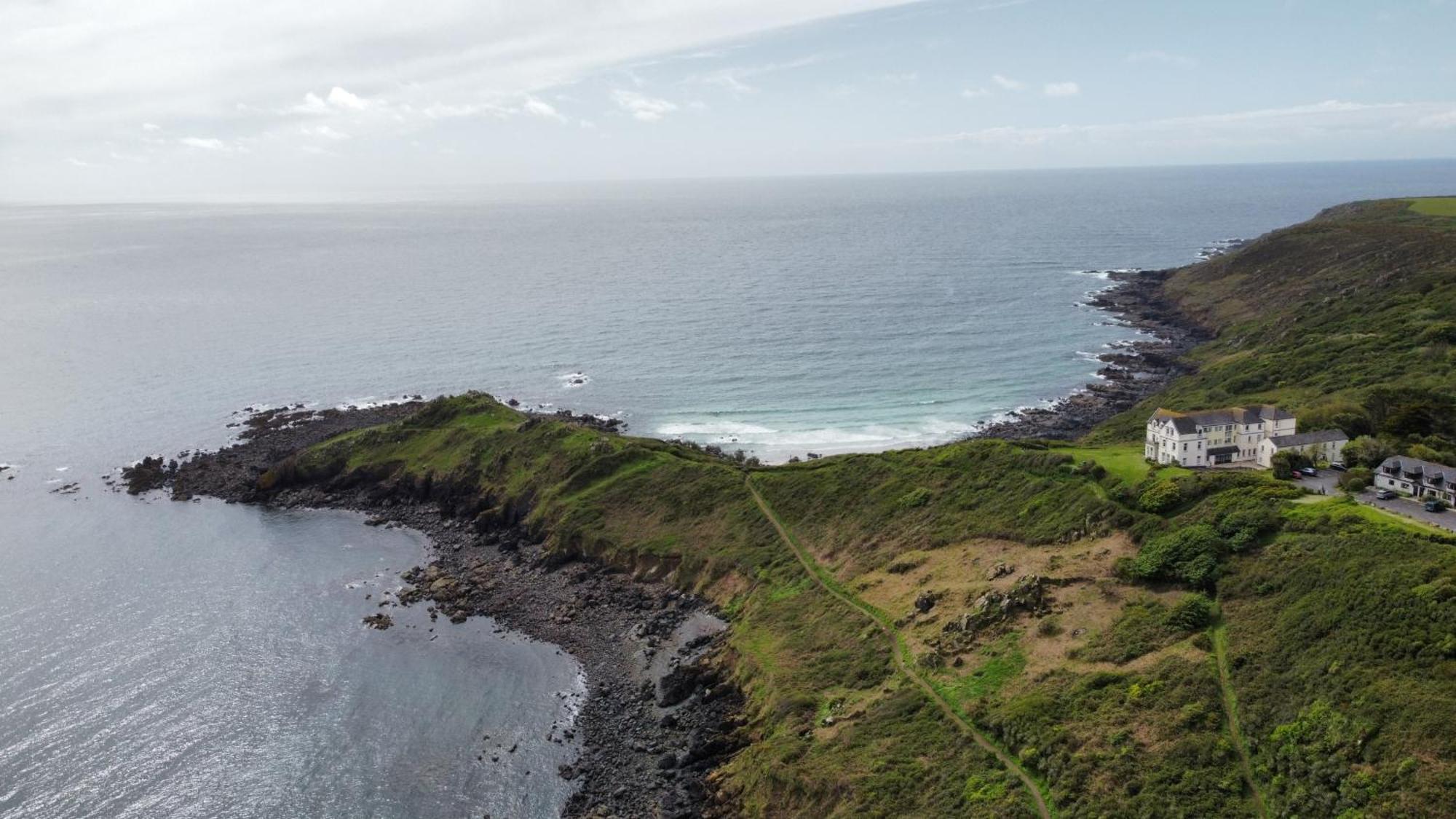 Journeys End With Stunning Sea Views From The Headland Βίλα Coverack Εξωτερικό φωτογραφία