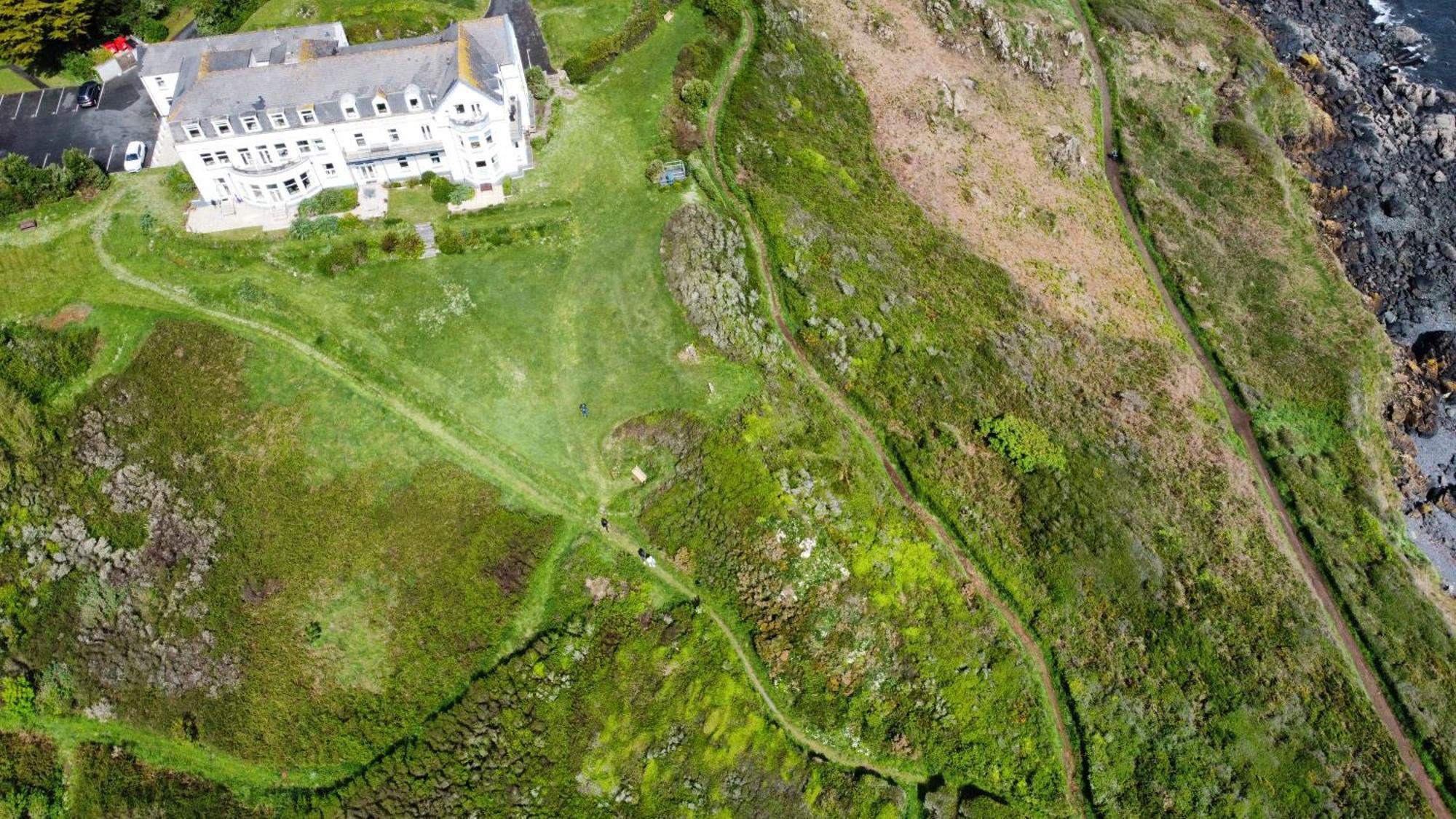 Journeys End With Stunning Sea Views From The Headland Βίλα Coverack Εξωτερικό φωτογραφία