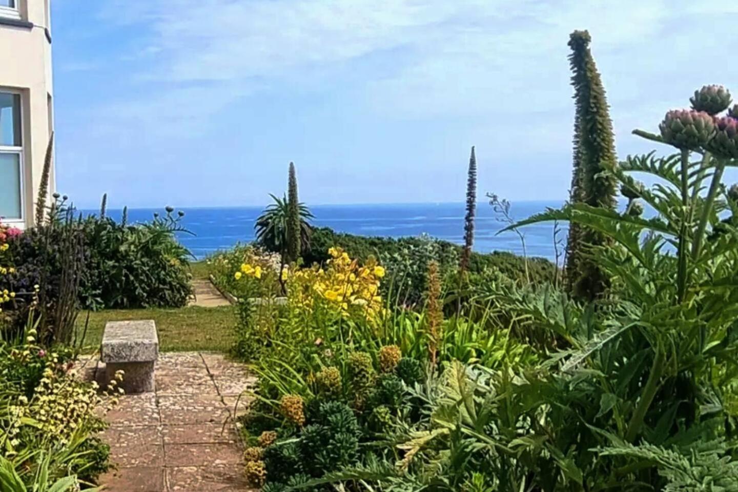 Journeys End With Stunning Sea Views From The Headland Βίλα Coverack Εξωτερικό φωτογραφία